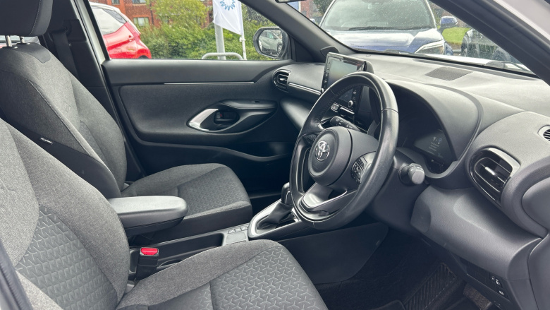 Toyota Yaris Cross 1.5 Hybrid Design 5dr CVT Hybrid Estate